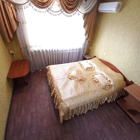 1 Комн Кв Остановка Дворец Спорта Строитель, Рядом С Улицей Химиков Tsjerkasij Eksteriør bilde